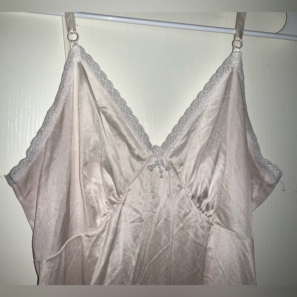 Slip - Picture 3 of 6